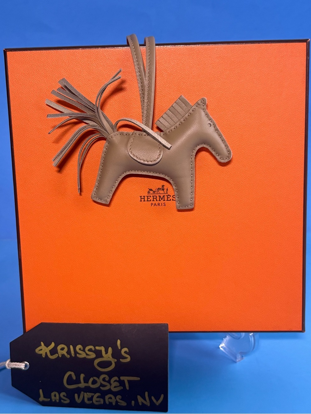 💋 Hermès Rodeo Horse Charm in Taupe PM